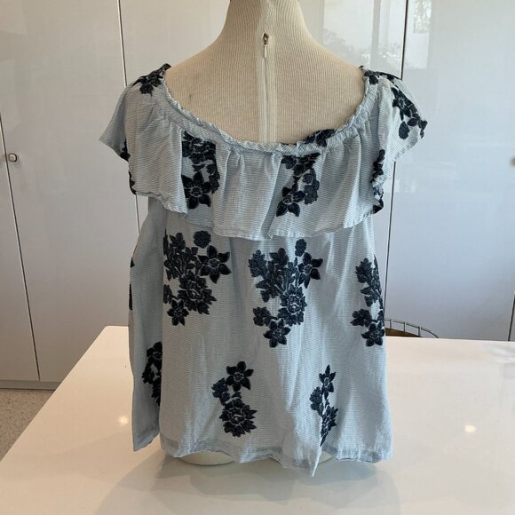 J. Jill, Ruffle Embroidered Scarf Searsucker Blouse, Size XL - Picture 2 of 5